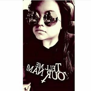 Meet your Posher, Marcela